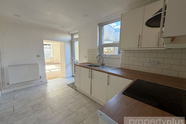 6, Wyndham Street, Treorchy photo 4