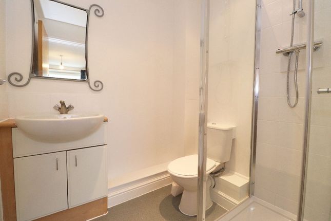 Clarkson Court, Hatfield, AL10, London photo 4