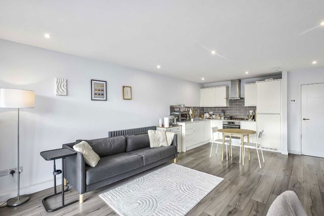 24, Lambton Road, London photo 2