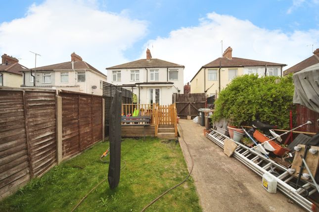 100, Third Avenue, Luton photo 4