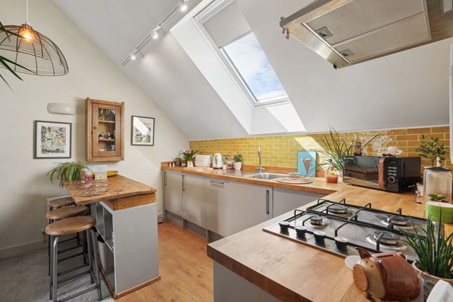 Flat 5, Stone Mason Court, Witney photo 2