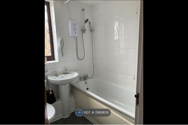 The Paddocks, Luton Road Toddington, Dunstable photo 3