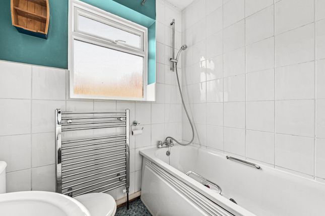 9, Miller Road, Surrey photo 4