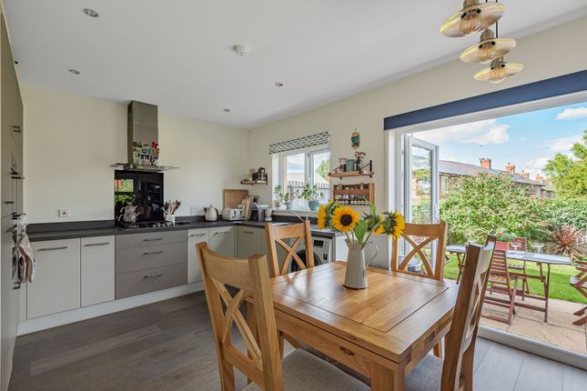 28 Pickering Gardens, Harrogate photo 2