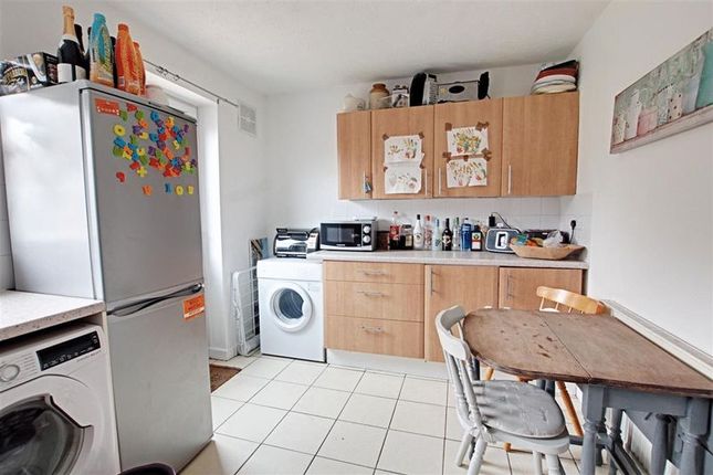 32, Liddington Way, Trowbridge photo 4