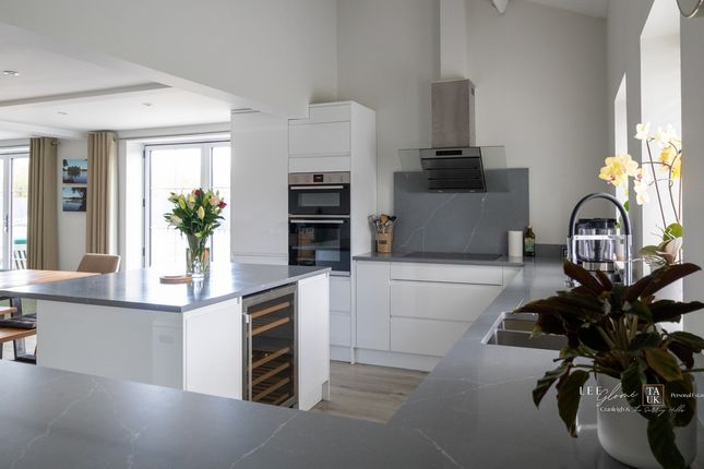 8 Ridings Barn, Loxwood Road, Alfold photo 3