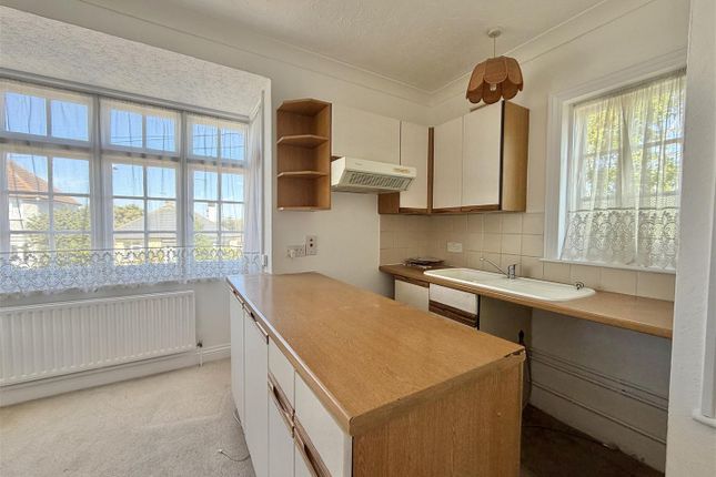 1, Branston Court, Coppins Road, Clacton-On-Sea photo 4