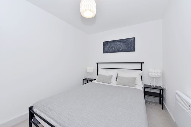 Flat 2, 15, Sheet Street, Windsor photo 4