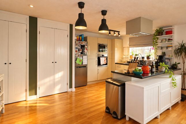 10, Capstans Wharf, Surrey photo 4