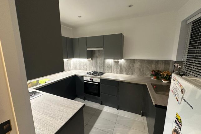 3 Bed Duplex To Rent Gainsborough Gardens, London Nw11