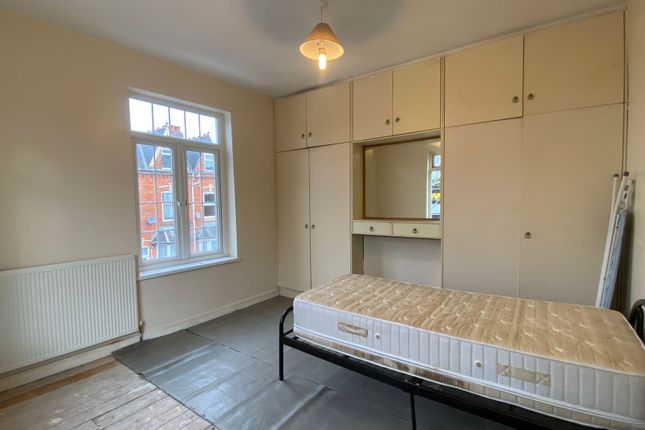 End terrace house for sale in Dennis Road, Moseley, Birmingham