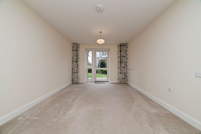 20, Springs Court, Field Close, Cottingham photo 2