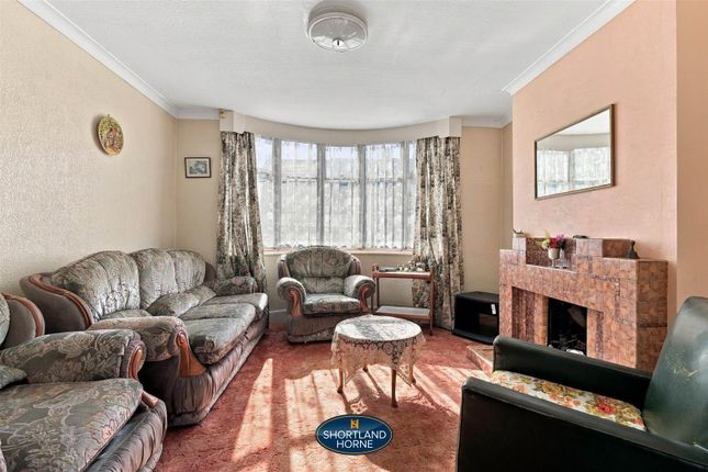 125, Wyver Crescent, Coventry photo 3