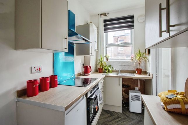 55, Copperfield View, Leeds photo 2