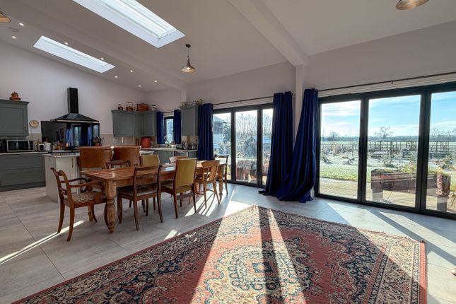 Skylark Barn, Watton Road, Hingham photo 3