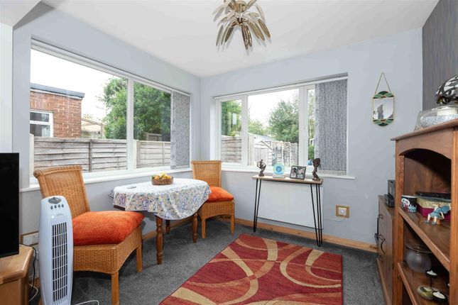 23, Ardingly Drive, Goring-by-Sea, Worthing photo 4