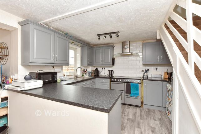 4, Balmoral Terrace, Sittingbourne photo 3