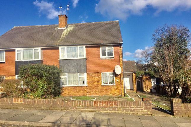 Thumbnail Flat to rent in Gerrards Close, London