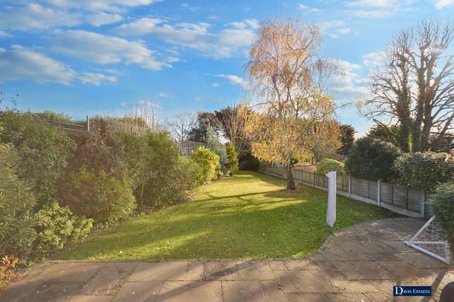 48 Harrow Drive, Hornchurch photo 4