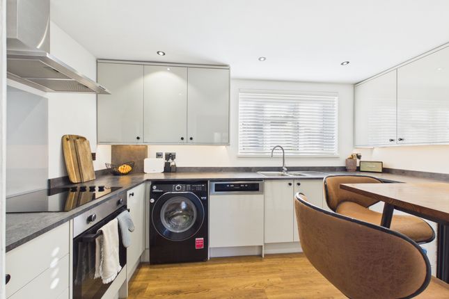 76 Meadowside, Pulborough photo 3