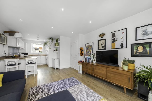Flat 3, 115, Valley Road, London photo 3