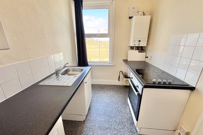 Flat 2, 54, Gurney Street, Darlington photo 3