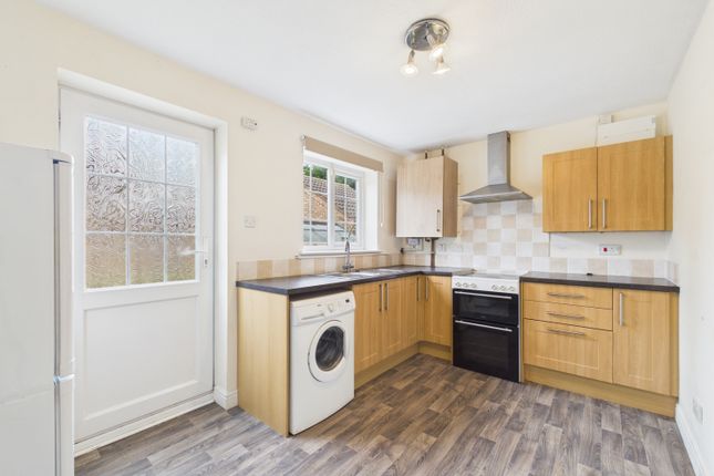 27, Lindley Wood Grove, York photo 3