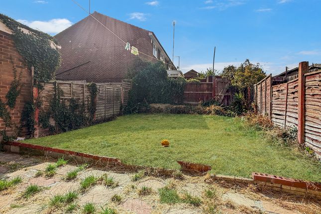 6, Arran Close, Erith photo 4