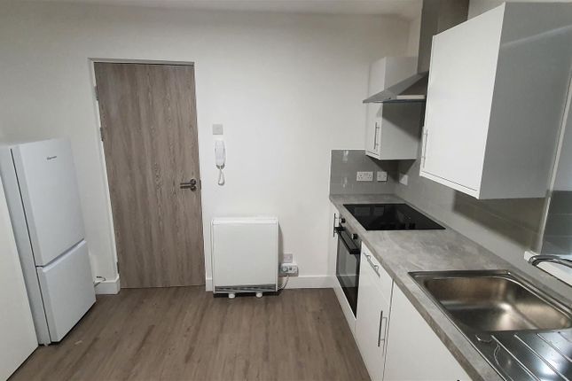 Studio to rent in North Luton Place, Adamsdown, Cardiff