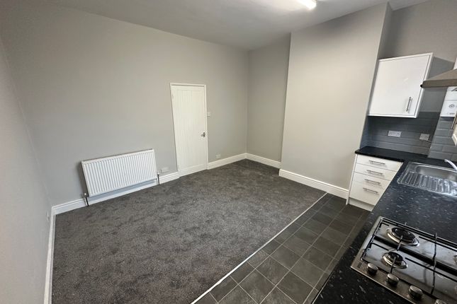 High Road, Balby, Doncaster photo 4