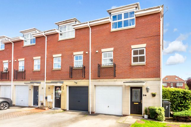 7, Eccles Close, York photo 3