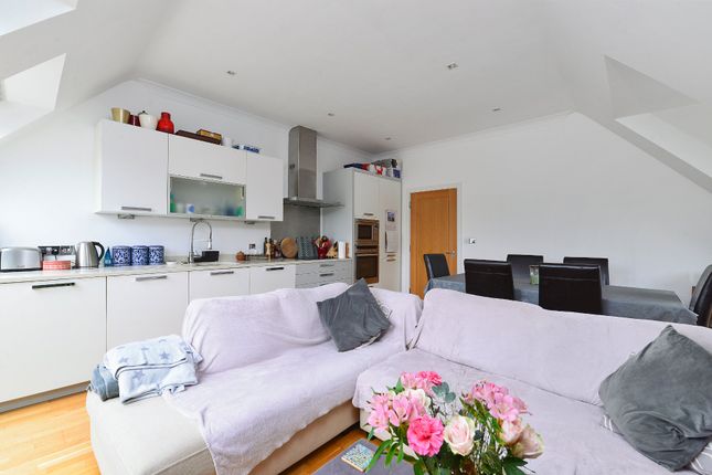 The Penthouse, 9, Chester House, Godalming photo 2