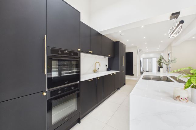 21 Greys Road, Nottingham photo 4
