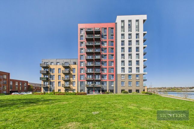 1-bed flat on Flat 35, Television House, Meridian Way, Southampton, £165,000