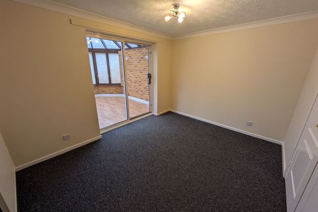 Colindale Gardens, Nottingham photo 5