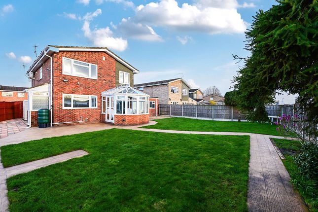 67, Aymer Drive, Surrey photo 3