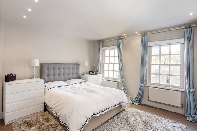 Mews house for sale in The Courtyard, Trident Place, Old Church Street, Chelsea