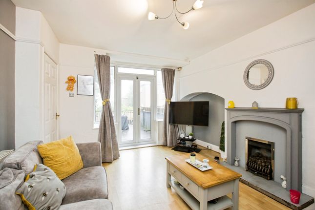 1, Sunnybank Crescent, Sowerby Bridge photo 3
