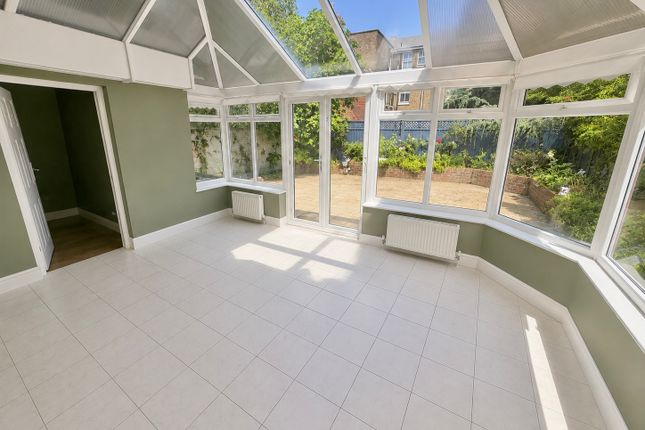 9, Westgate-on-Sea photo 2
