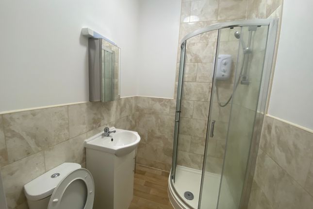 Flat 3, Rialto Place, Shirley High Street, Southampton, Hampshire, SO15, Southampton photo 5