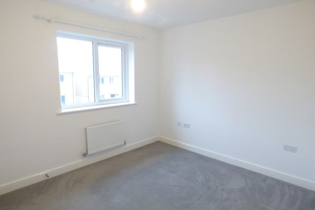 127, Yonder Acre Way, Exeter photo 5