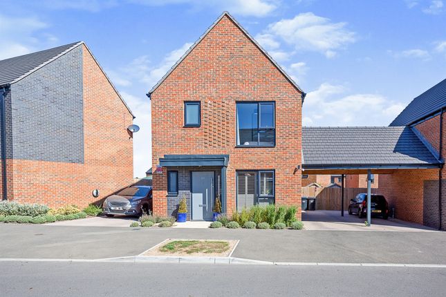 Thumbnail Detached house for sale in Bellevue Farm Road, Pease Pottage, Crawley