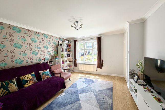 9, Burnley photo 3