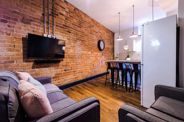 Flat 5, Shoe And Boot, Living Room 1