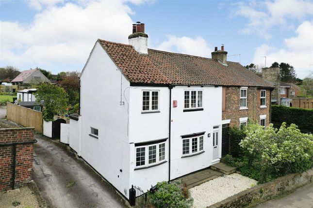 Thumbnail Cottage for sale in Main Street, Skidby, Cottingham