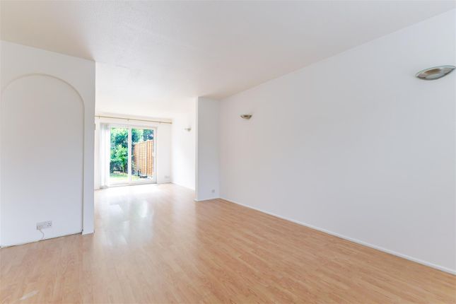 98, Greystoke Drive, Ruislip photo 4