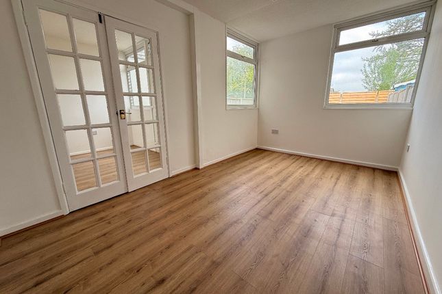 16 Seafore Close, Liverpool photo 4