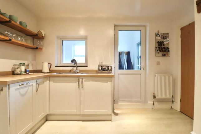 85, Old Burnham Road, Highbridge photo 4