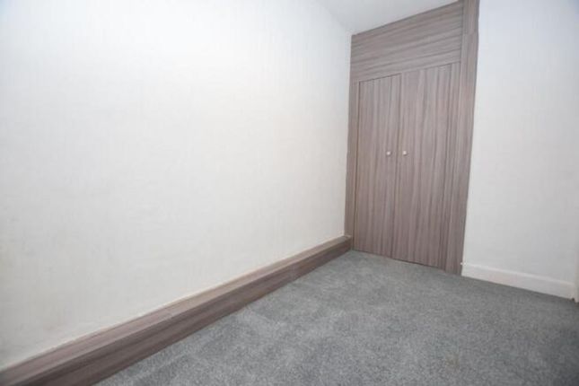 16 Rifle Street, Rossendale photo 4