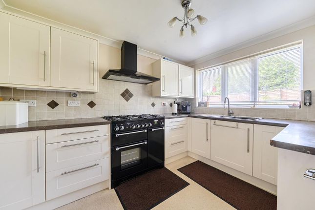7, Warblington Close, Chandler's Ford photo 3